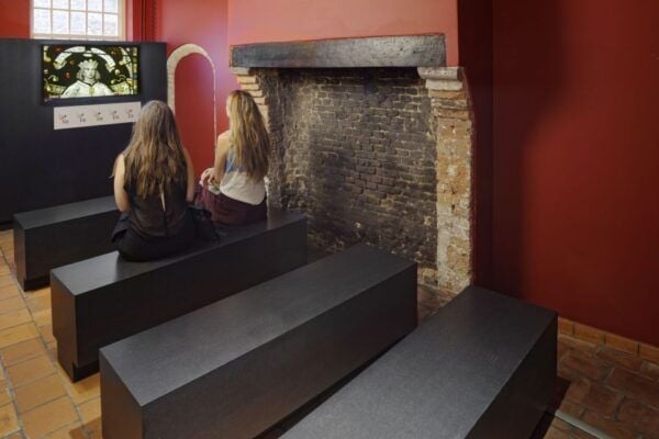 Bruges: Adornesdomain and Jerusalem Chapel Entry Tickets - Group 2: Experience