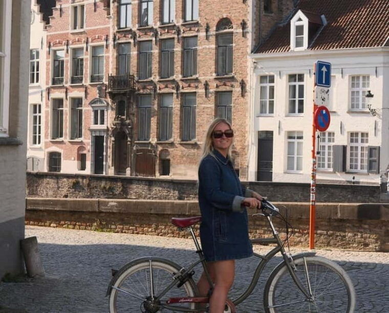 Bruges: City Bike Tour with a Local - The Authenticity and Personal Experience 