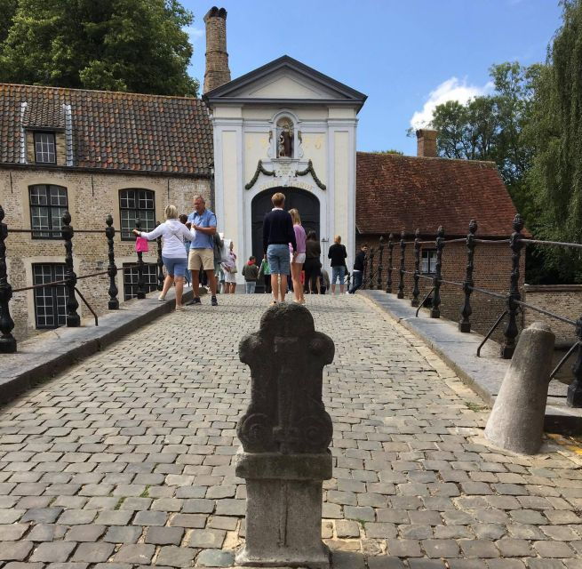 Bruges: City Sightseeing Self-Guided Audio Walking Tour - Tour Experience
