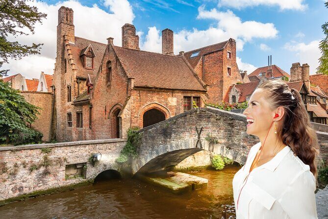 Bruges: City Walk with Audio Guide in 7 Languages on your Phone - Why This Tour Works