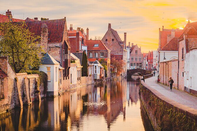 Bruges: City Walk with Audio Guide in 7 Languages on your Phone - Practical Tips for Making the Most of Your Tour