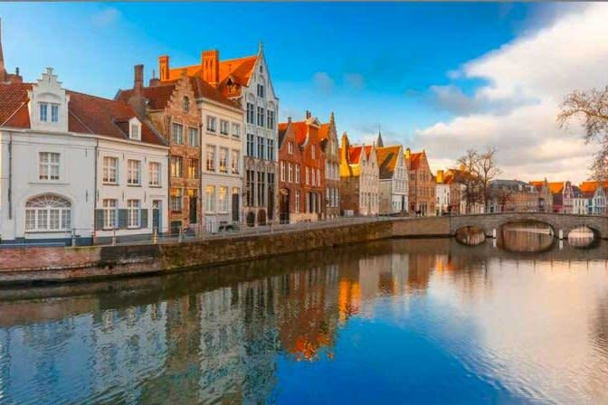 Bruges Day Trip from Paris - Four to five hours among Bruges’ canals and lanes