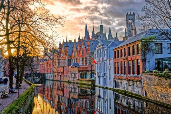 Bruges: First Discovery Walk and Reading Walking Tour - Additional Information for Participants