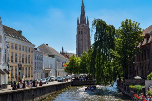 Bruges: First Discovery Walk and Reading Walking Tour - Directions to Begin the Tour