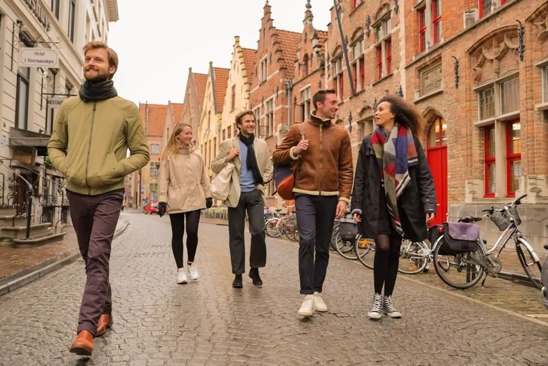 Bruges Guided Day Tour from Paris - Audio guide or live guide?