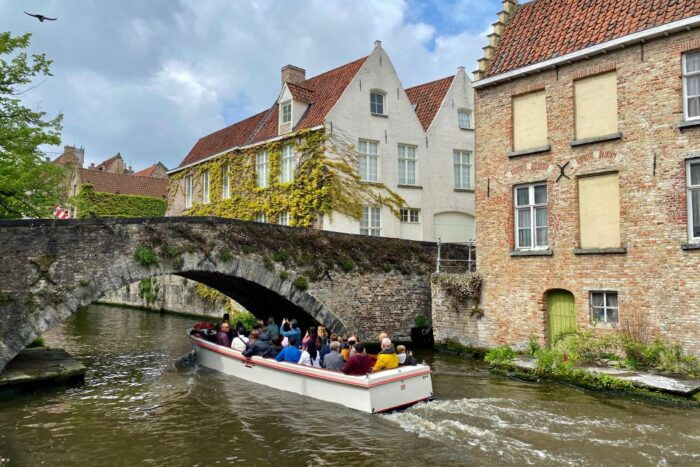Bruges Highlights, Boat, Beer, Chocolate Day Trip From Paris - Choco Story Museum Visit