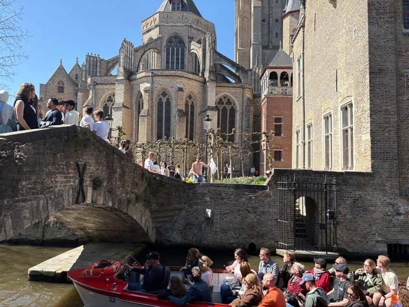Bruges highlights, hidden gems & chocolate tour,small group - The Experience Itself: What to Expect