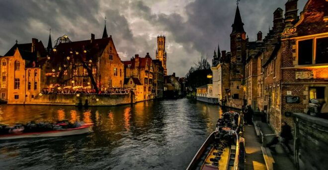 Bruges: Self-Guided Highlights Scavenger Hunt & Walking Tour - Important Information