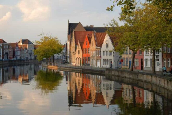 Bruges Unveiled: Exclusive Walking Adventure - Experience and Insights