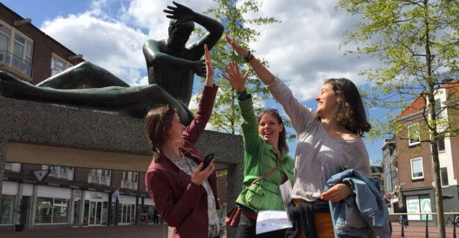 Bruges: Whatsapp Murder Mystery Interactive City Tour - Game Instructions and Materials