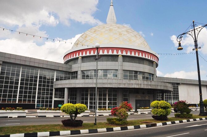 Brunei Half Day City Tour With Royal Regalia, Istana Nurul Iman & Kampung Ayer - Good To Know