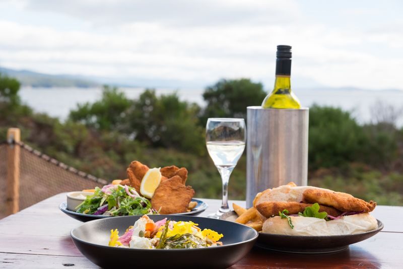 Bruny Island Gourmet Full Day Tour - A Mavista walk between tastings