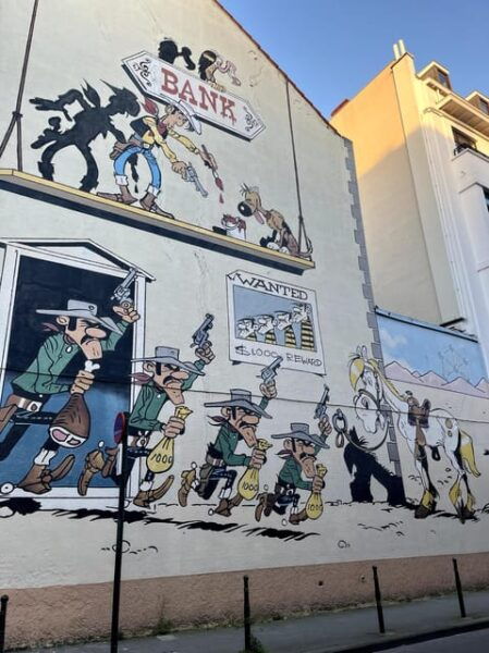 Brussels: 2 Hours Private Walking Tour of the Comics Walls - Tour Inclusions and Benefits