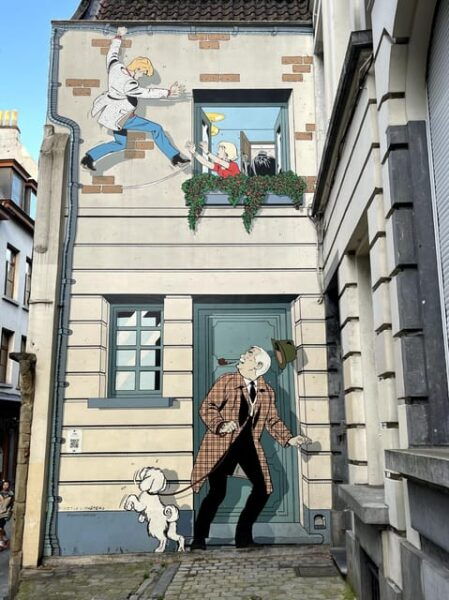Brussels: 2 Hours Private Walking Tour of the Comics Walls - How to Book Your Tour