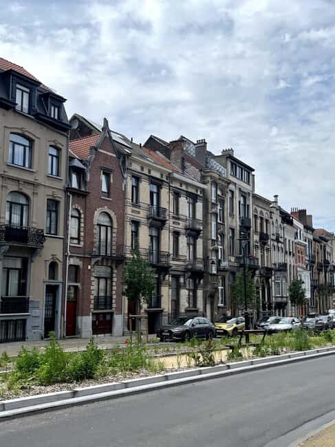 Brussels: "Art Nouveau" Half-Day Tour with Chocolate Tasting - The Tour Itself: A Step-by-Step Breakdown