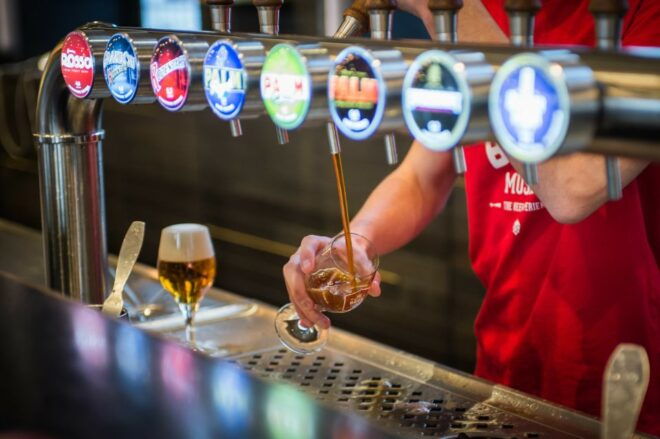 Brussels: Belgian Beer Tasting Tour - Historic Venues