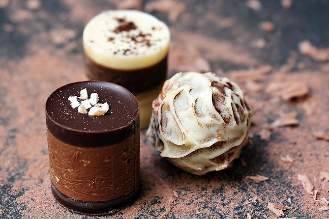 Brussels Chocolate Tasting Tour - Tour Highlights and Itinerary