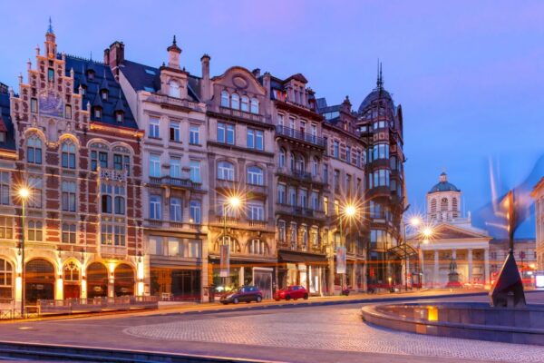 Brussels: First Discovery Walk and Reading Walking Tour - Participant Selection and Date