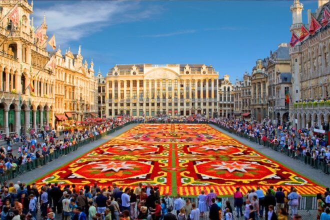 Brussels: Grand Place Bachelorette Party Game - Duration and Scheduling