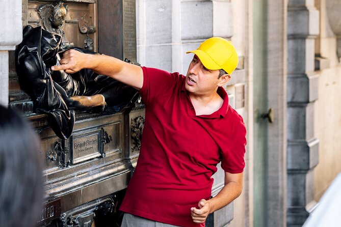 Brussels: Historical Walking Tour With Chocolate & Waffle Tasting - Common Questions