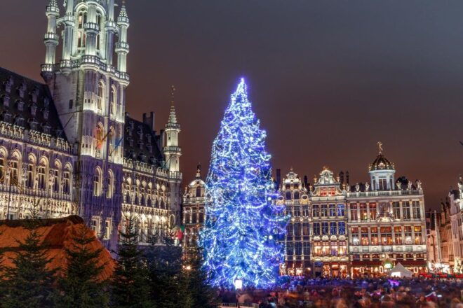 Brussels: Open Top Christmas Lights Tootbus Tour - Route and Instagrammable Spots