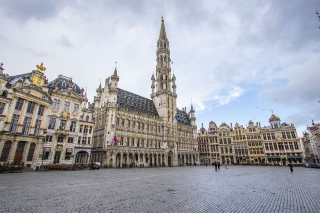 Brussels: Private Architecture Tour With a Local Expert - Iconic Architectural Landmarks