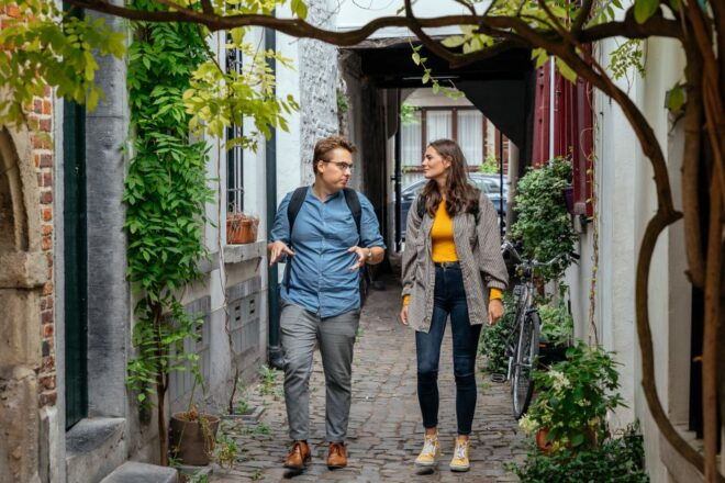 Brussels: Private Evening Tour With Drinks & Bites - Explore Vibrant Hotspots With a Local Guide