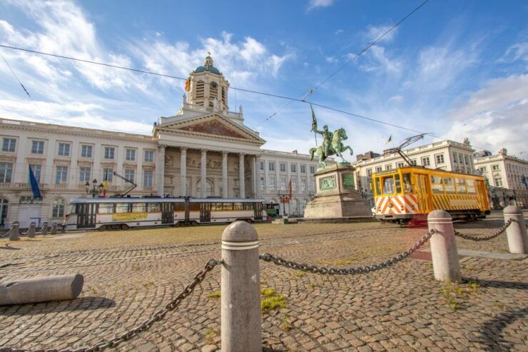 Brussels: Private Exclusive History Tour With a Local Expert - Uncover the Grand Places Historical Significance