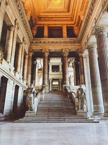 Brussels: Private Guided Walking Tour With Chocolate Tasting - What to Expect