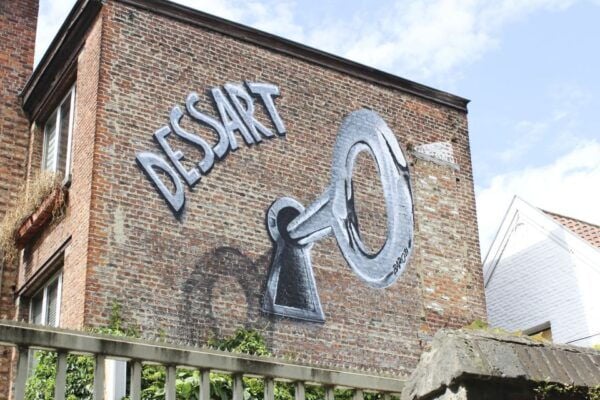 Brussels: Self-Guided Interactive Place Saint Catherine Tour - Tour Duration