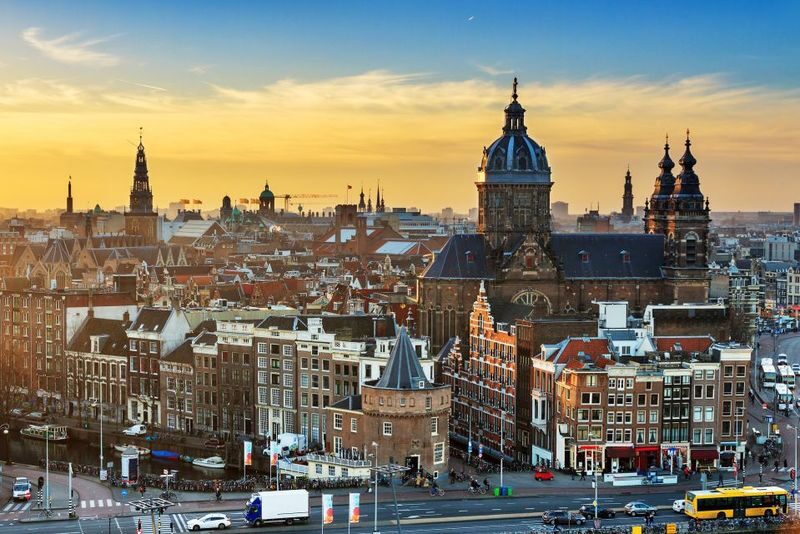 Brussels to Amsterdam Full-Day Small Group Tour - Three free hours reward a little planning
