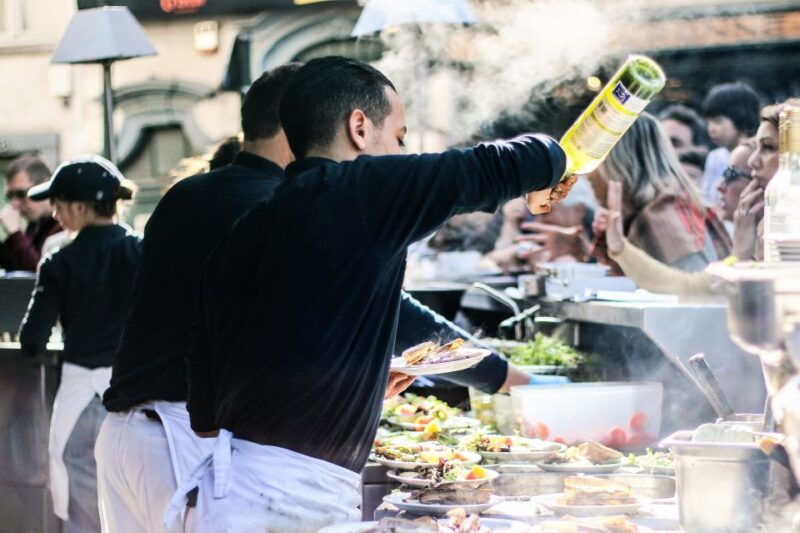Brussels: Walking Tour with Belgian Lunch, Chocolate, & Beer - Practical Details and What to Expect