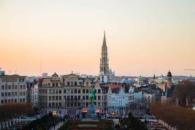 Brussels Walking Tour With Waffle Tasting: History and Delights - Inclusions and Meeting Point