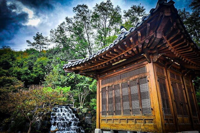 Buam dong Walking Tour Art, History and Parasite in Seoul - Real Traveler Insights