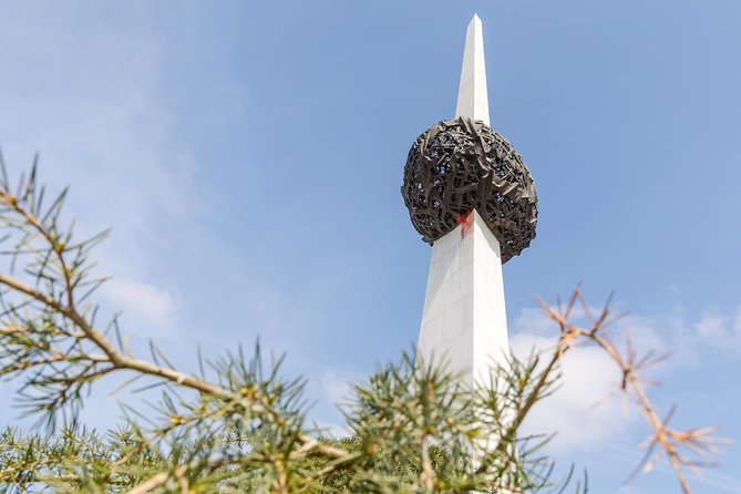 Bucharest Chronicles - Meeting Point