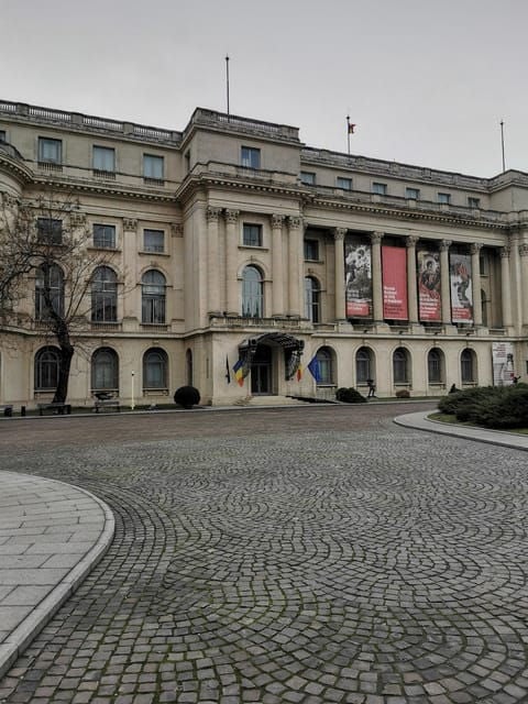 Bucharest City tour, panoramic tour, photo stops and visits - Good To Know  
