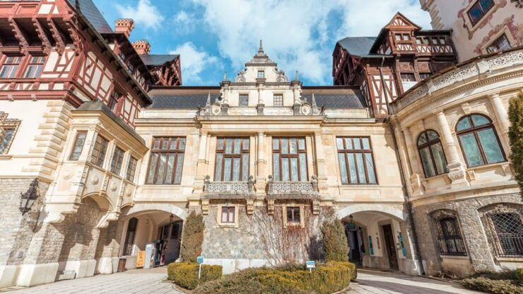 Bucharest: Dracula's Castle, Peles Castle & Brasov Day Trip - Itinerary Highlights