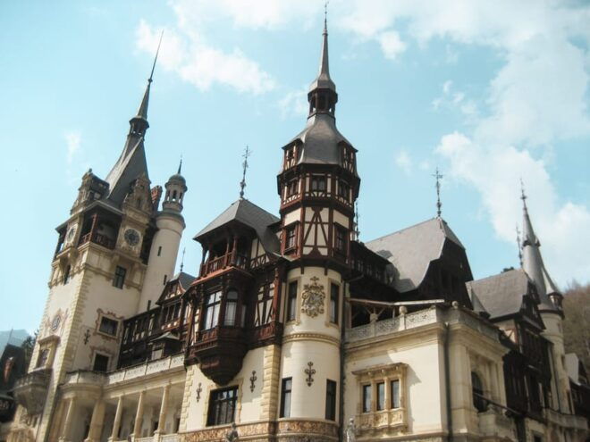 Bucharest: Dracula's Castle, Peles Castle & Brasov Day Trip - Inclusions and Exclusions