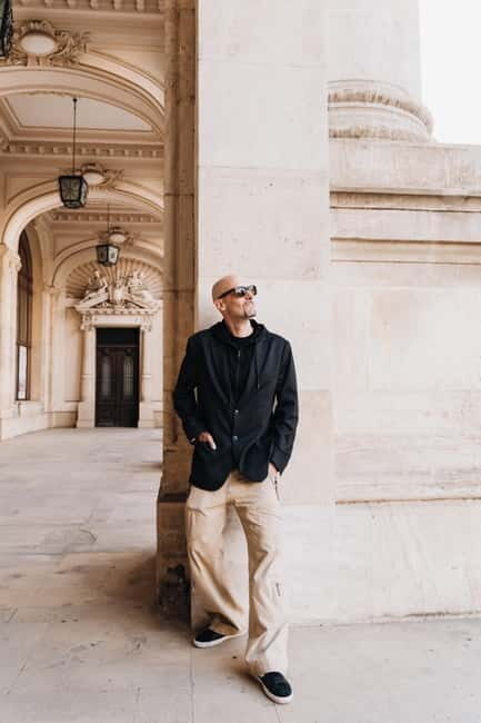 Bucharest: Essential Photo Session in the Charming Streets - Why This Tour Might Be Perfect for You