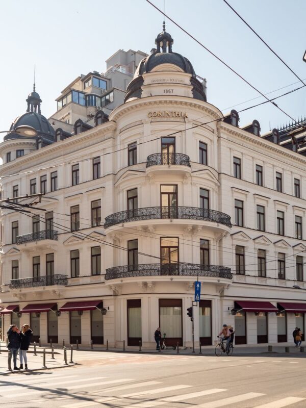Bucharest Half-Day Historical & Cultural Exploration - The value of a guide who explains the stops