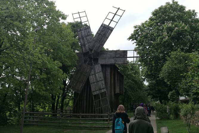Bucharest Highlights Half-Day City Tour With Pickup - Meeting and Pickup Points