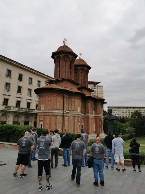 Bucharest: Hop-on Hop-off minibus & Village Museum visit - Who Should Book This Tour?