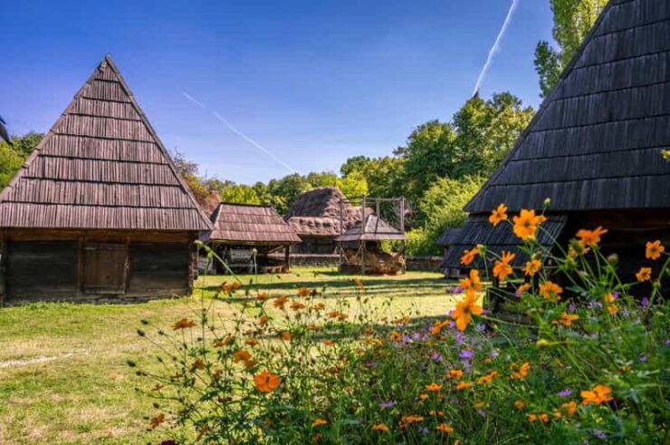 Bucharest: Insta-Perfect Walk With a Local - Highlights of the Experience