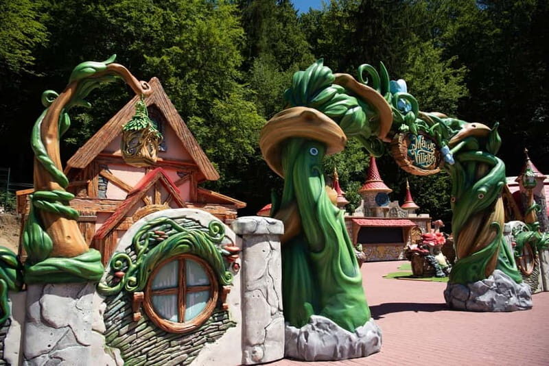 Bucharest: Magic Park & Bear Sanctuary Day Trip - A Practical Look at the Day Trip Experience