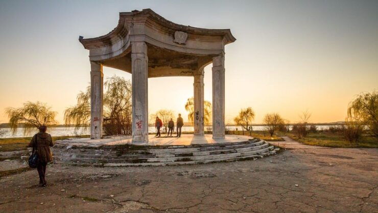 Bucharest: Personalised Walking Tour With a Local Guide - Key Points