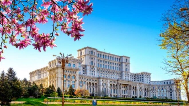Bucharest Private Tour, Parliament Palace, Ceausescu House - Exploring Ceaușescu House