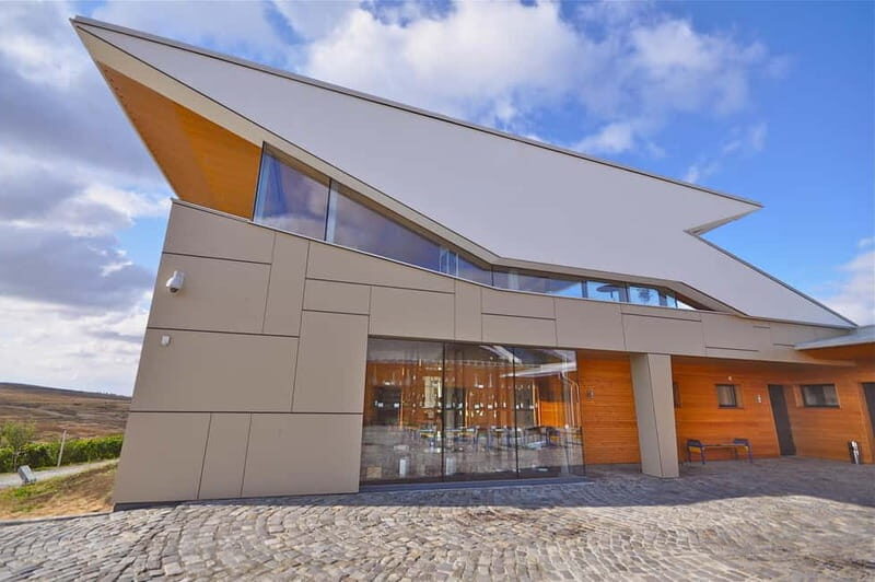 Bucharest: Taste the Magic of Wine in Romanias Tuscany - Budureasca Winery: Tradition Meets Innovation