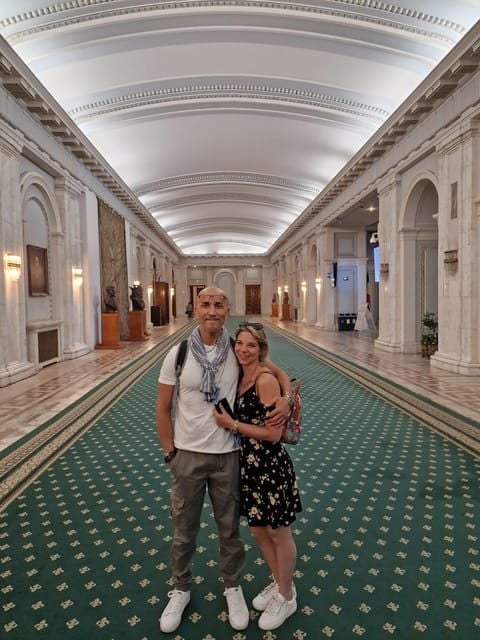 Bucharest: tour in the Parliament in Italian+exterior visit with guide - FAQ