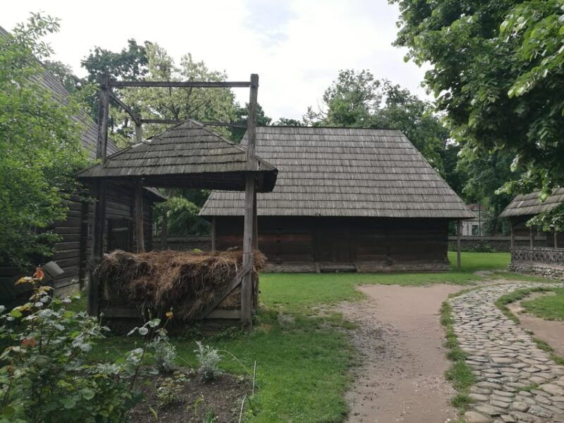 Bucharest: Village Museum Guided Tour - Good To Know