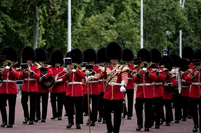 Buckingham Palace, Changing of the Guard Walking Tour - Buckingham Palace, Changing of the Guard Walking Tour